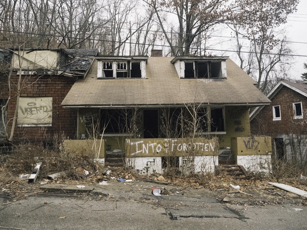 The Abandoned Neighborhood of Lincoln Way 