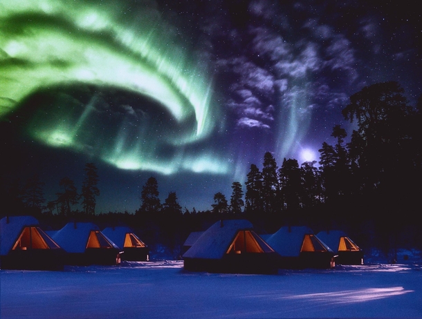 The Aurora Cabins at the Northern Lights Village Finland photo by nlafl 