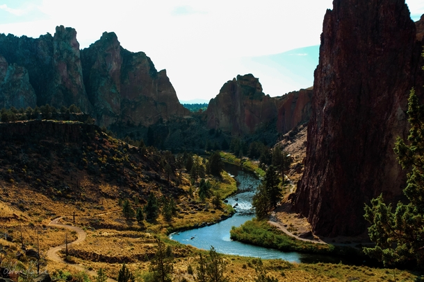 The Crooker River in Smith Rock State Park  itkjpeg