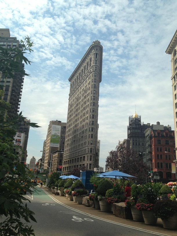 The Flatiron Building in all its glory 