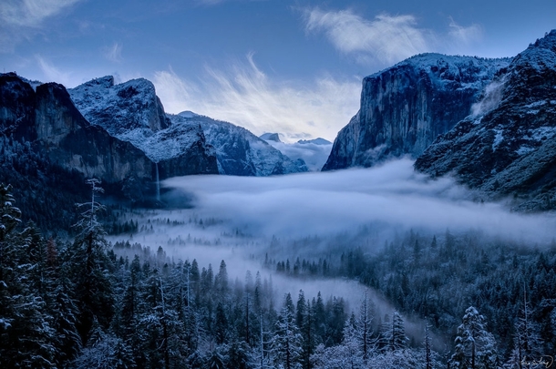 The mist of Yosemite National Park  by Talha Tariq