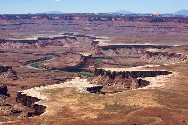 The sinuous Green River embedded below the White Rim Canyonlands NP 