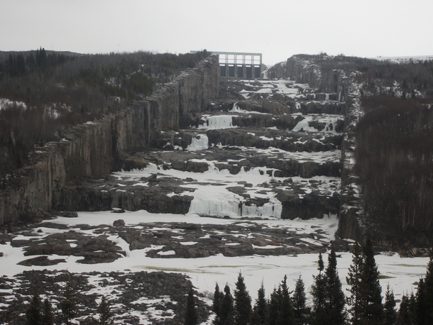 The spillway of the Robert-Bourassa dam in Quebec 