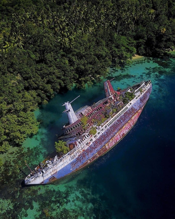 The World Discoverer - a cruise ship dedicated to explore polar regions Abandoned in  on Solomon Islands after hitting a reef
