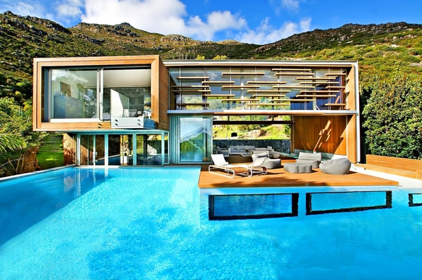 This home radiates tranquillity with its dazzling ultra-modern build - Cape Town South Africa