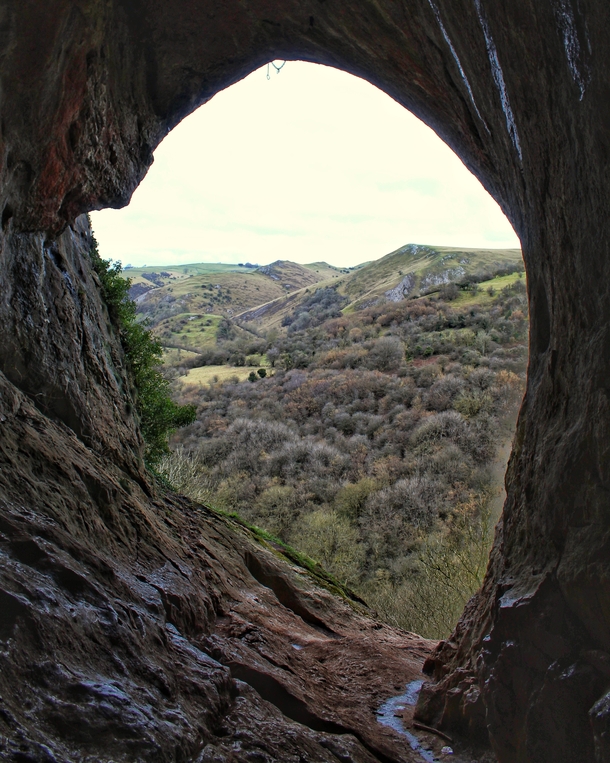 Thors cave - Peak District - UK 