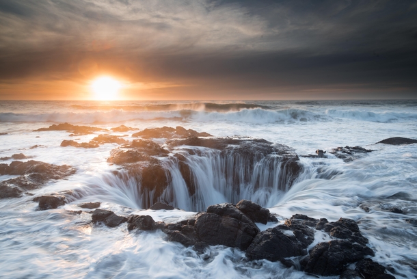 Thors Well at high tide - Cape Perpetua OR 