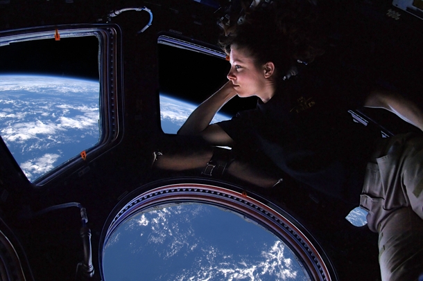 Tracy Caldwell Dyson in the Cupola of the ISS 