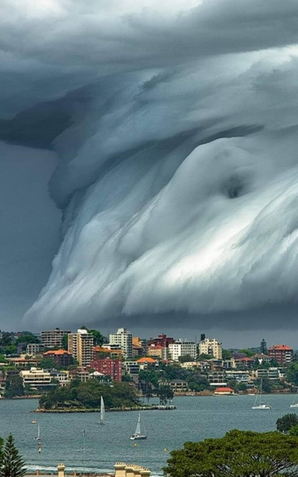 Tsunami cloud in Australia