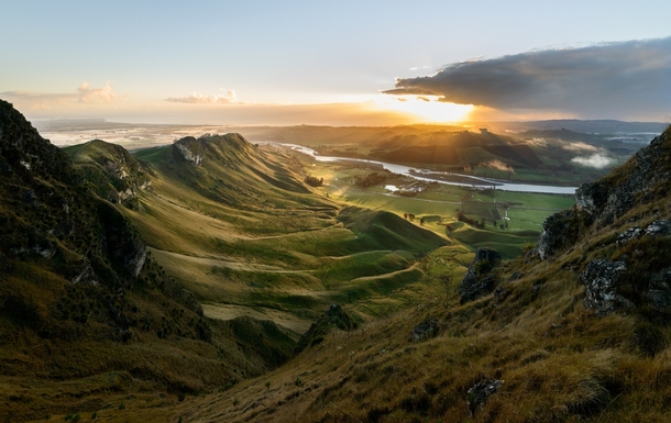 Tuki Tuki Valley from Te Mata Peak Hawkes Bay New Zealand Photo by Andrew Caldwell 
