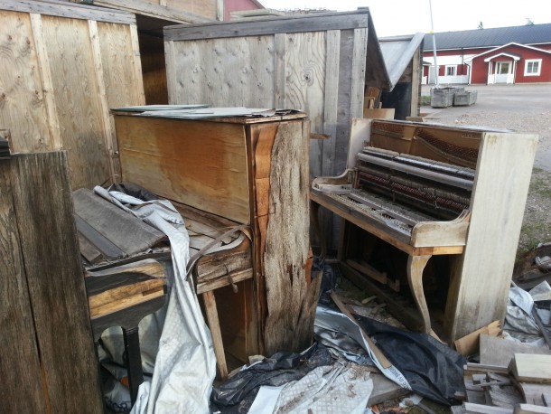 Unwanted pianos Gvle Sweden 