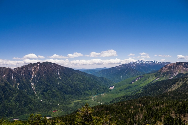 View from Mt Nishi-Hotakadake in the Nothern Japanese Alps 
