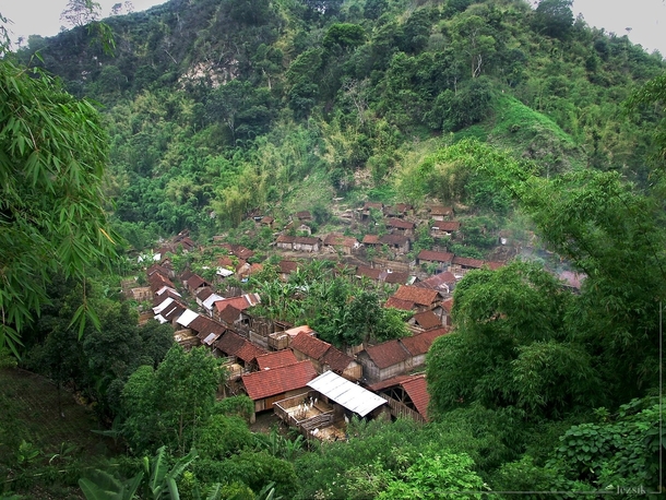 Village in the hills of eastern Java 