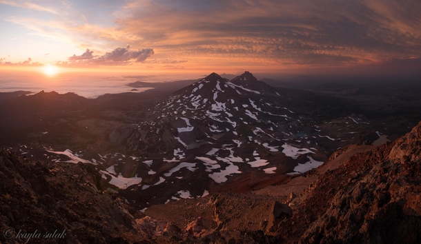 Volcanic Sunset -image pano Oregon USA OC art_of_adventures on Insta 