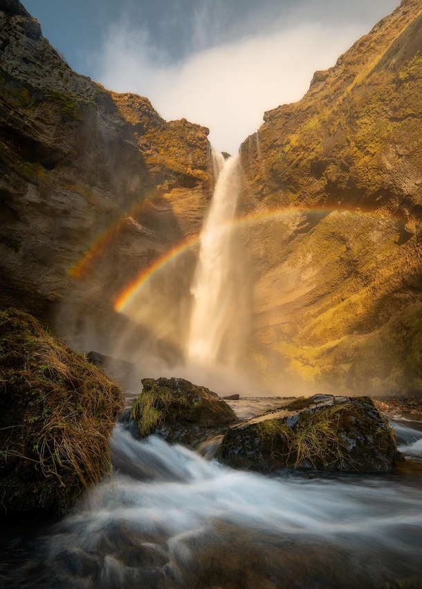 Waterfall in Iceland  - IG Thomas_Kuipers