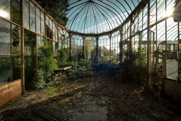 What was once a magnificent greenhouse has now falling into disrepair Photo by MGness 