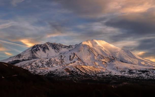 Sunset at Mount Saint Helens during a nice clear winter day  