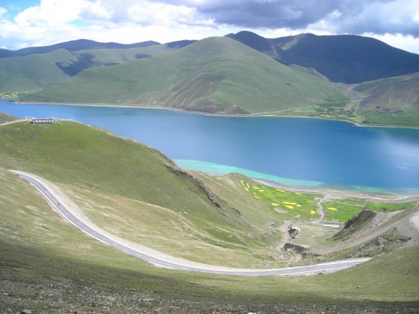 Yamdrok-tso Lake Tibet 