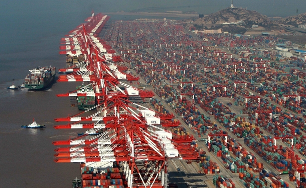 Yangshan Port Shanghai Free Trade Zone Busiest container port in the world 