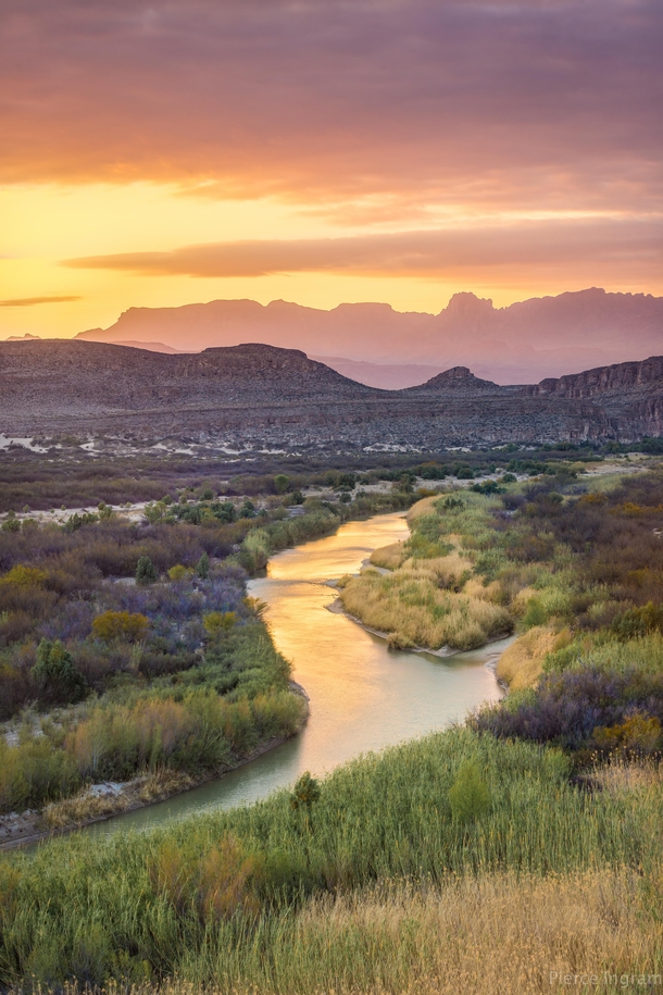 You love the lush greens of Oregon but what about those incredible Texas sunsets Evening splendor overlooking the Rio Grande Big Bend National Park 
