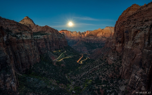 Zion Canyon Overlook during moonset 