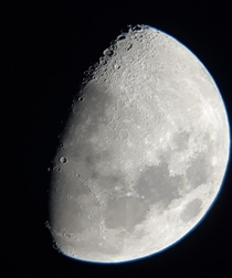  A little pic of the moon tonight