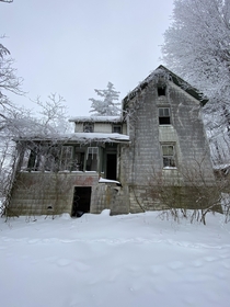  abandoned western Maryland farm house