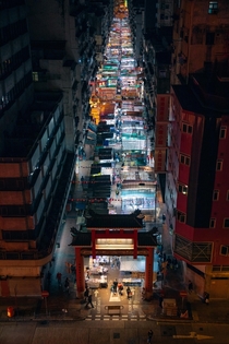  Hong Kongs street markets sure are vibrant