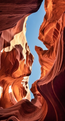  Looking up at the sky from inside Antelope Canyon Arizona x