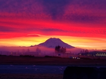  Mount Rainier in the morning