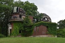  The Warner and Swasey Observatory in East Cleveland Ohio Operated from the s to s First to discover that the Milky Way was a spiral galaxy