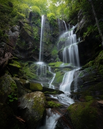 A bucket list waterfall in North Carolina with an incredibly steep decent  afordphotography