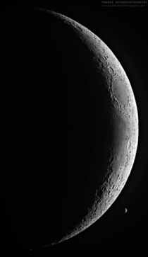A close up of Crescent Moon and Crescent Venus