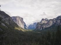 A cloudy afternoon in Yosemite from Tunnel View 