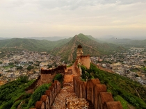A Fort between two cities Amer India