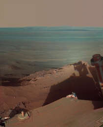 A huge detailed pic of Rover Opportunity at Endeavour Crater on Mars 
