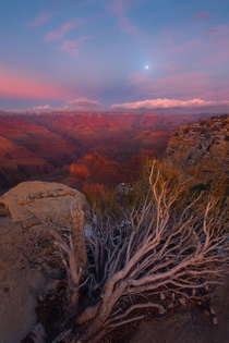 A really nice winter sunset over the south rim of the Grand Canyon I camped overnight and was not prepared for temperatures in the single digits F after coming from Death Valleyit was a long night Grand Canyon AZ -  mattymeis
