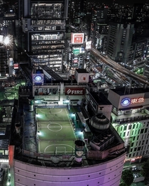 A Tokyo Steetscape photo by Jeroen van Dam