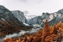 A view of misty Yosemite Valley from Tunnel View 