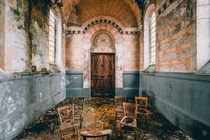 Abandoned and decay chapel in france - maxvnck