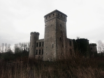 Abandoned castle Belgium x