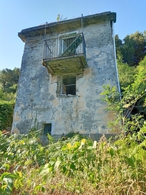 Abandoned Cottage in Riomaggiore Italy