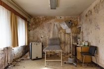 Abandoned doctors office  by Sebastien Ernest
