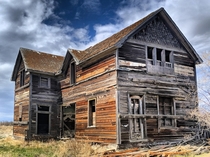 Abandoned farmhouse in Canada