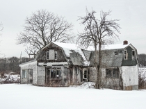 Abandoned farmhouse near Mountain Top Pennsylvania 