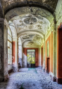Abandoned foyer in Italy  by Christian Boss