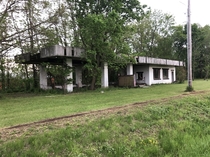 Abandoned Gas Station in Central IL