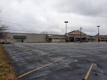 Abandoned Giant Eagle store Parma OH
