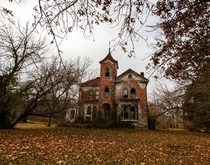 Abandoned house in Missouri Such a beauty x 