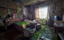Abandoned Living Room x-post from rpics 